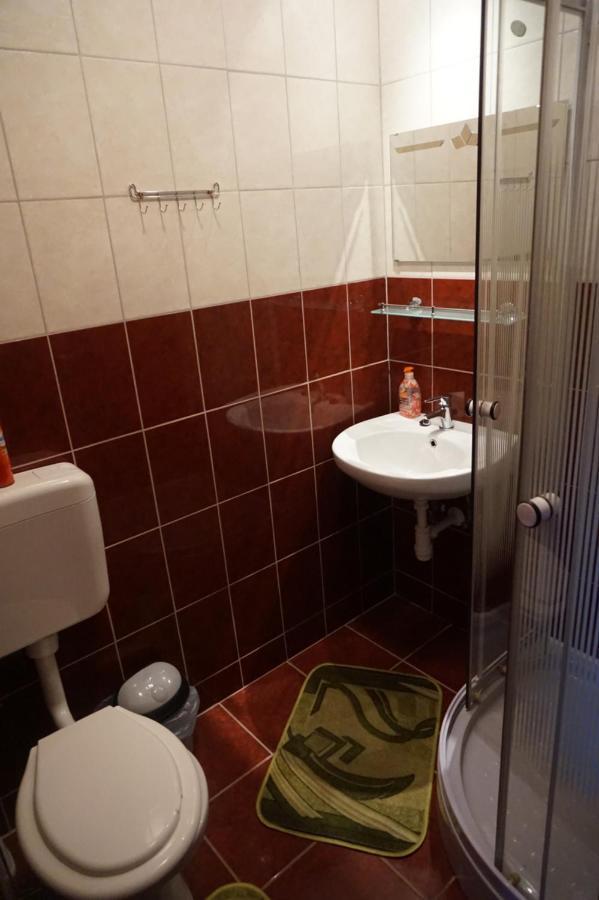 Vadrozsa Vendeghaz-Apartman Demjen Exterior photo